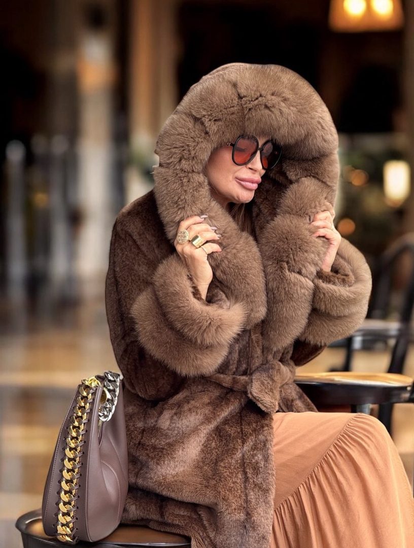 Bunda od pravog krzna rakuna lisice RASPRODAT MODEL