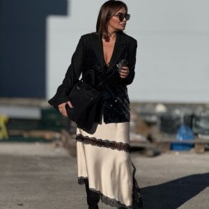 Ženska suknja M 002 2025