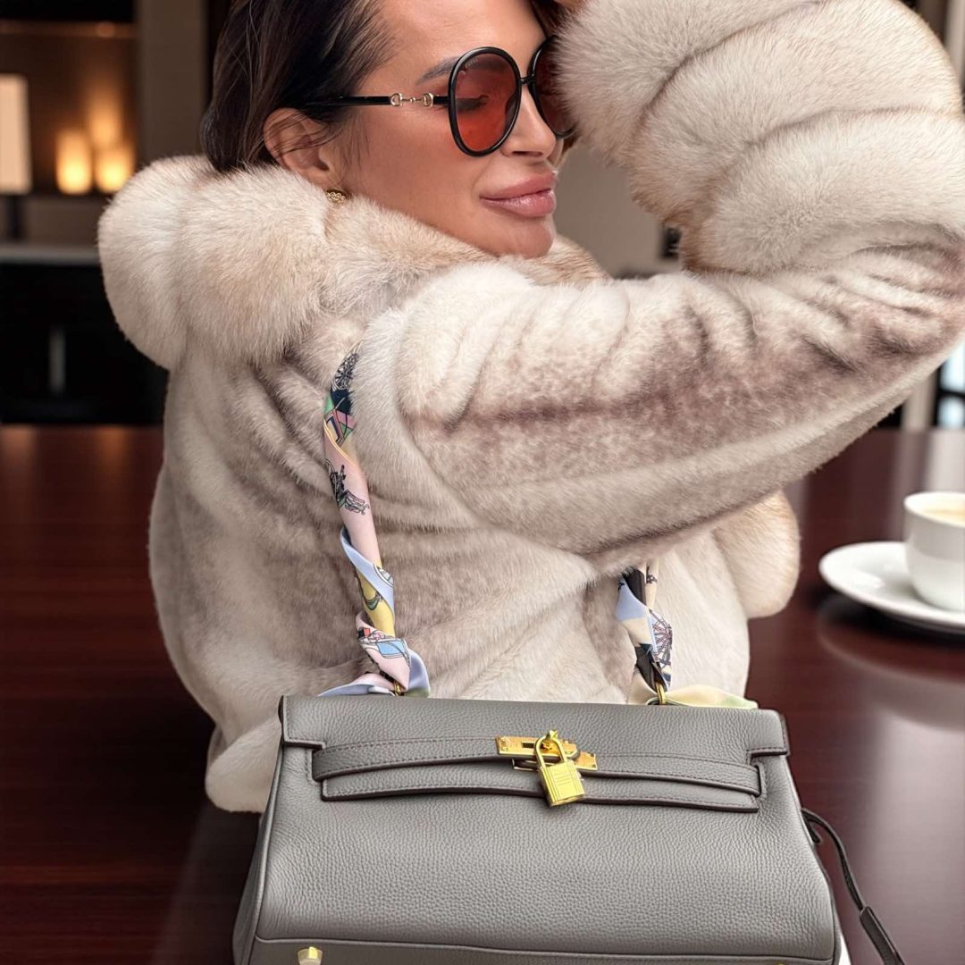 Bunda od pravog krzna sibirske lisice i alkantara RASPRODAT MODEL